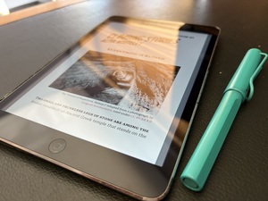 Reading magazine-style things